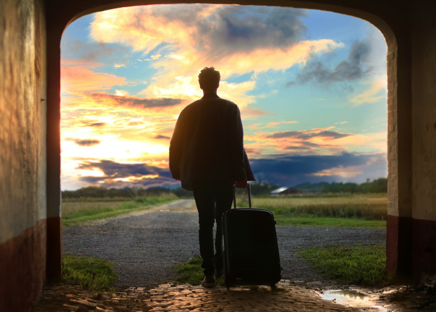Airport layover planning between flights