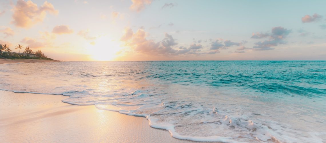 Coastal Town Travel Guide: How to Pick the Right Base