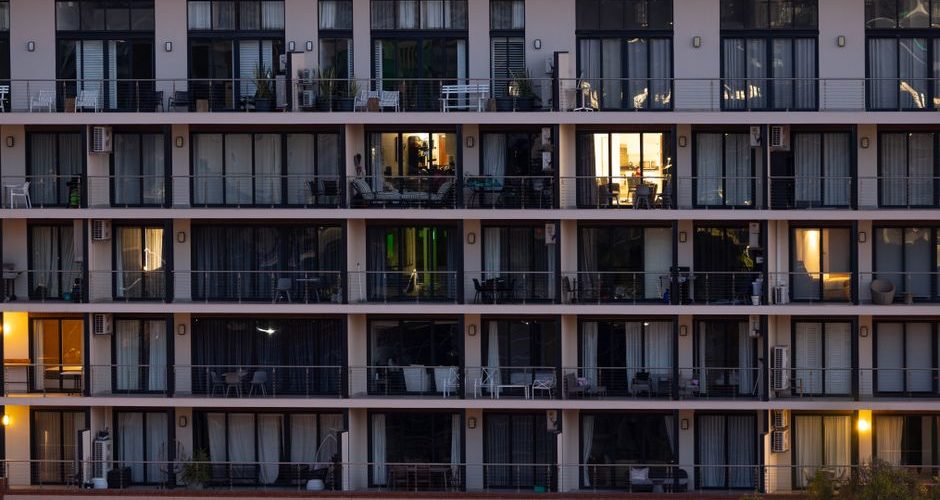 HostelWorld vs Booking.com for Backpackers: The 2026 Cost Split